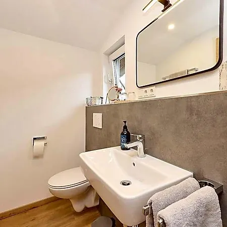 Haus Moselfranke 3* 라우첸하우센