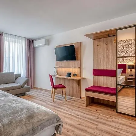 Haus Moselfranke 3* 라우첸하우센